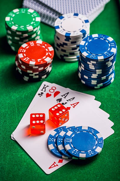 member baru platform interface showing slot games and live casino options